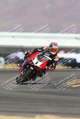 media/Jan-14-2024-SoCal Trackdays (Sun) [[2e55ec21a6]]/Turn 16 Set 2 (1125am)/